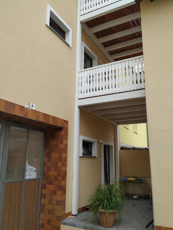Mehrfamilien Haus Apartman Schkeuditz Kültér fotó